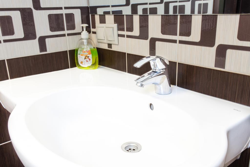 Home Comfort Livoberezhna IEC Kiev Eksteriør bilde