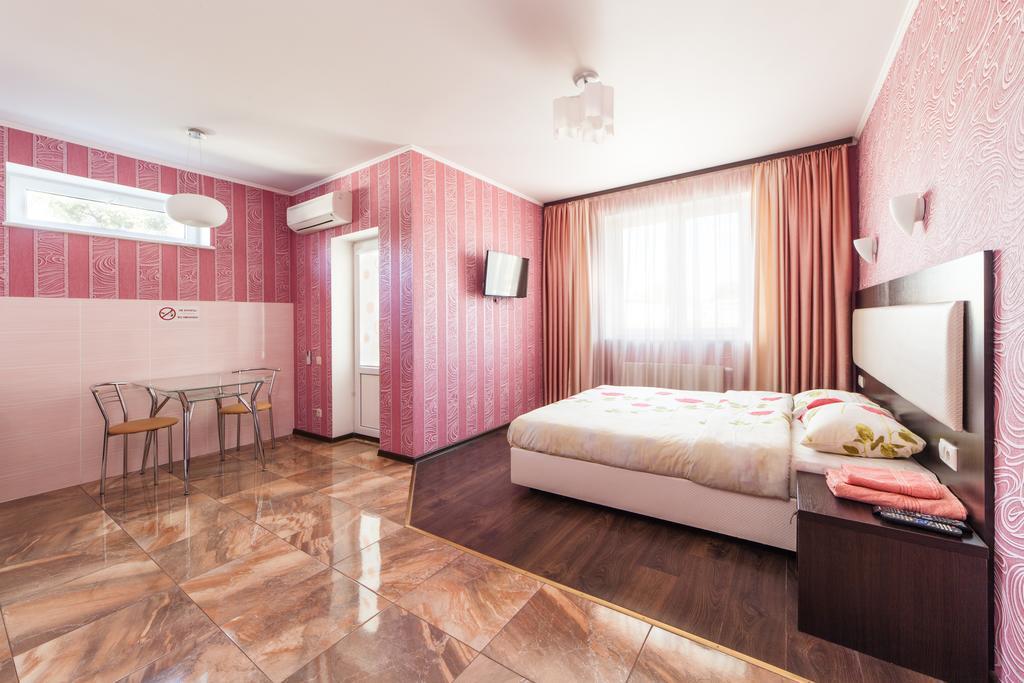 Home Comfort Livoberezhna IEC Kiev Eksteriør bilde