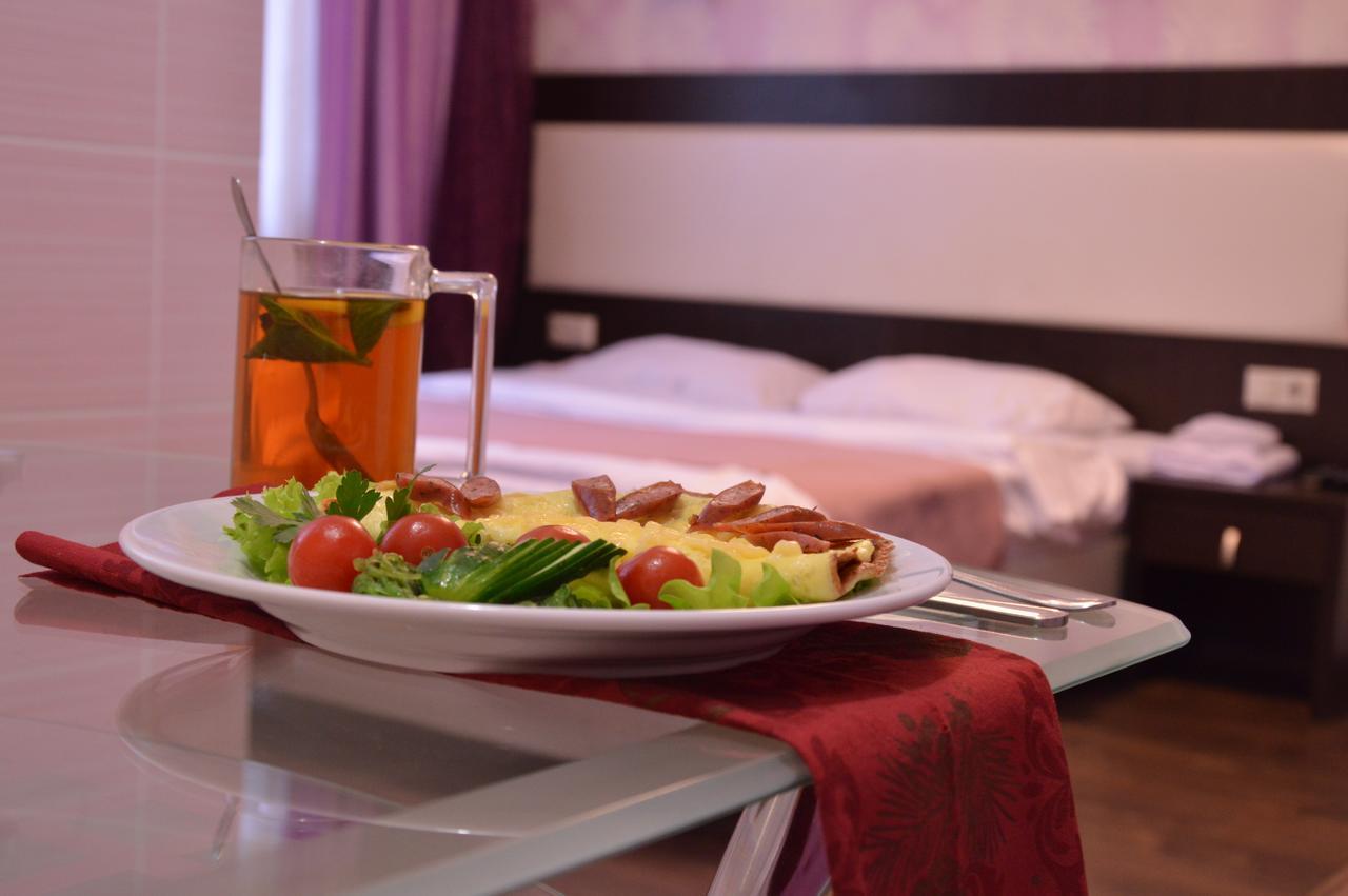 Home Comfort Livoberezhna IEC Kiev Eksteriør bilde